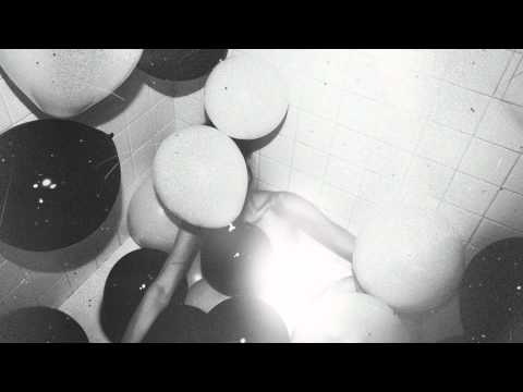 The Weeknd - House Of Balloons / Glass Table Girls thumnail