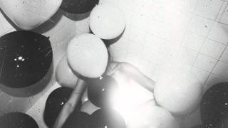 The Weeknd - House of Balloons / Glass Table Girls