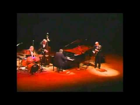 Oscar Peterson Quartet - Live in Tokyo 1987 First Set .avi