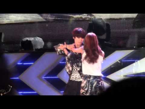 [Fancam] 121125 BoA - Only One (with SHINee's Taemin) @ SMTOWN Bangkok