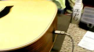 Video thumbnail for TAYLOR DN4 ACOUSTIC GUITAR REVIEW by guitartec