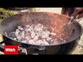 How to use a charcoal barbecue