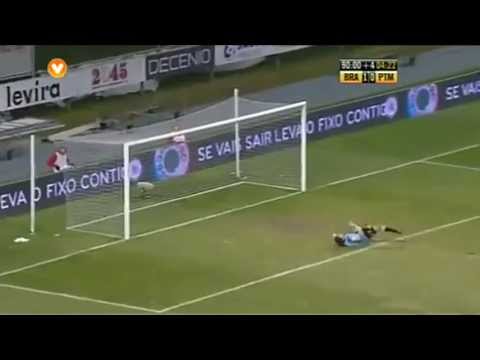 Amazing:A free kick from 50 Meters "GoalTv"