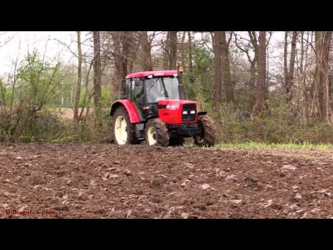 Ploughing with Zetor 8641