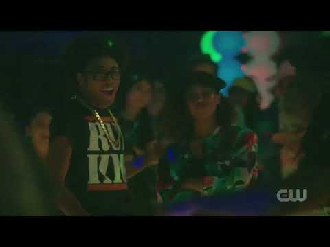 It Takes Two - Legacies 2x05 Music Scene