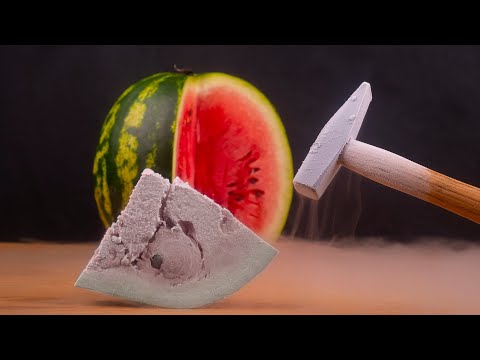 LIQUID NITROGEN (-195°С) VS A WATERMELON. EASY SCIENCE EXPERIMENTS YOU CAN DO AT HOME!