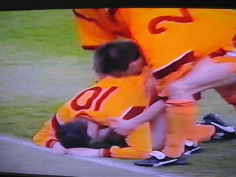 download lagu mp3 mp4 Phil O Donnell, download lagu Phil O Donnell gratis, unduh video klip Phil O Donnell