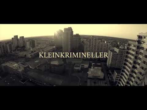 Damals war ich auch Klein Krimineller🖕🏾 also mein bruder Weil ich bin noch ein Klein Krimineller🖕
