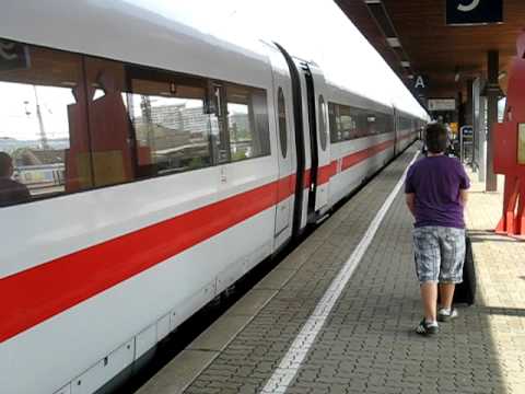 Göttingen: Ein- und Ausfahrt ICE 772 mit Zugansagen