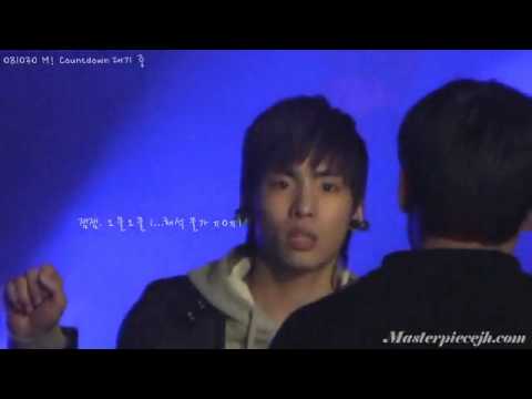 SHINee Jonghyun dance and Minho laugh.