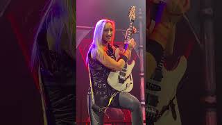 Download lagu Alice Cooper - Black Widow Jam (Nita Strauss) live Pandemonium Sydney 2024 mp3