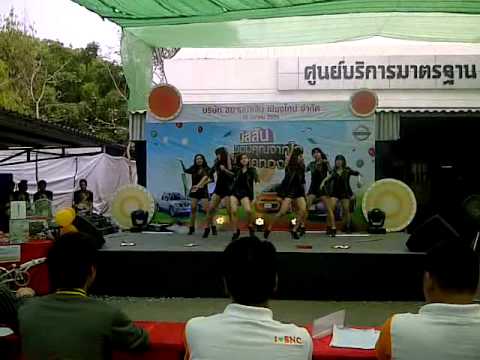 EINE REINA [Cover Rania] : Time to rock da show + POP POP POP @ Nissan 03102012