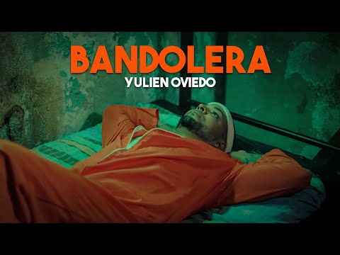 Bandolera - Yulien Oviedo (video oficial) #calientalomedia 