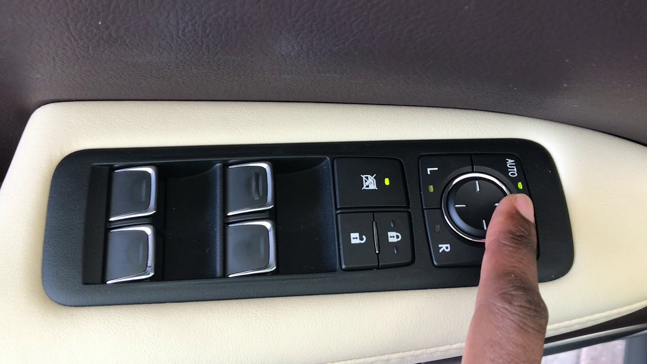How to Enable the Lexus Automatic Side Mirrors in the RX 350