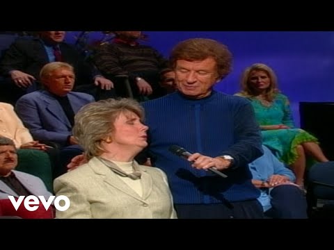 Bill & Gloria Gaither - When He Cometh (Jewels) [Live] ft. Joni Eareckson Tada