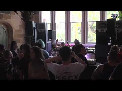 Legacy - Dave PSI VS Krystal Ravegirl