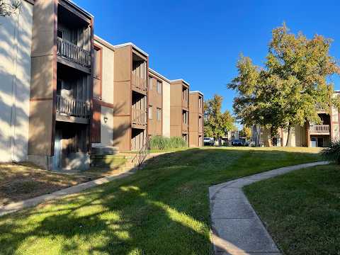 Park Pointe Apartments Video Tour thumbnail