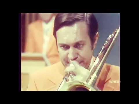 "Royal Garden Blues" - Featuring My Favorite Dixieland Trombone Player, Bob Havens!