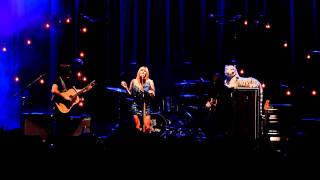 Big White Gate (Acoustic) - Grace Potter &amp; the Nocturnals - LIVE - Boston - HD