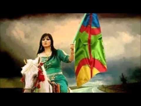 Stina, la chanteuse finlandaise chante en kabyle "Telt yyam" de Aït Menguellet