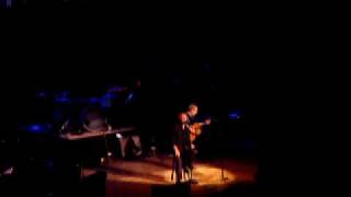 Simon &amp; Garfunkel Live 2009 - &quot;Kathy&#39;s Song&quot;