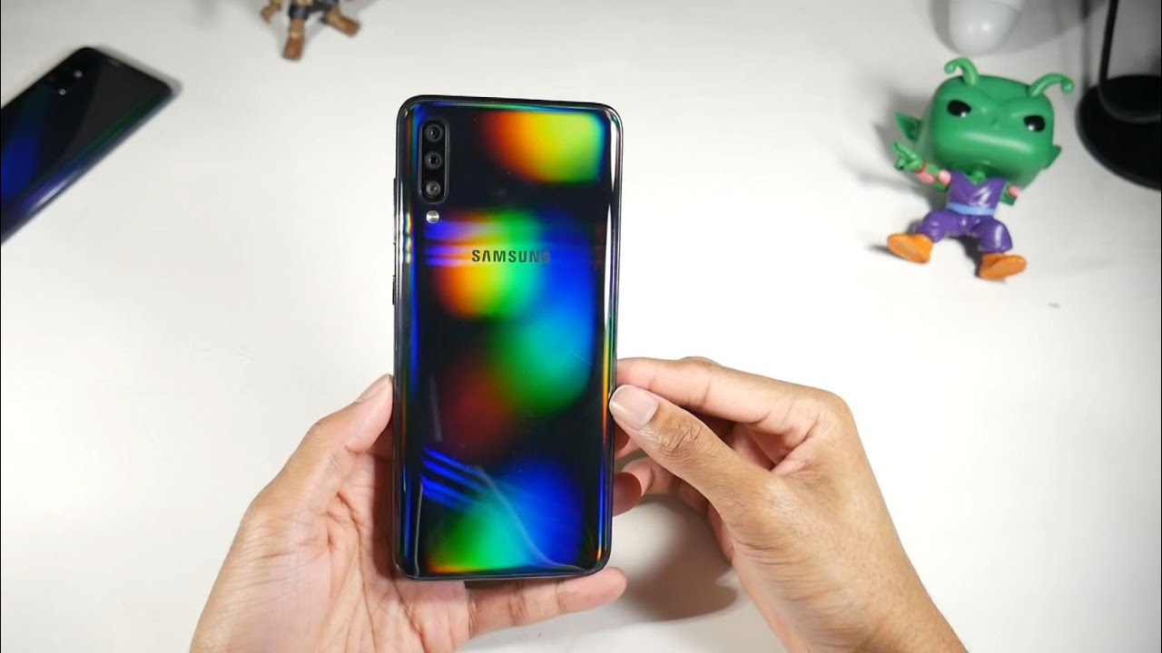 I Brought A Refurbished  Samsung Galaxy A70 From Amazon In 2021! (Cameras, Gaming & Speakers)