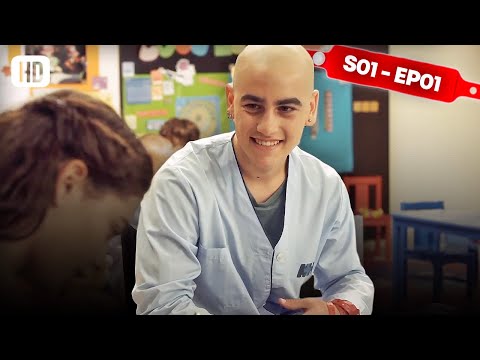 The Red Bracelets - S01EP01 - TV Series - Original Version - Àlex MONNER, Joana VILAPUIG - ACE