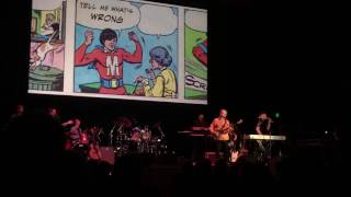 The Monkees &#39;She Makes Me Laugh&#39; - Vina Robles Amphitheatre 10/22/16 #1