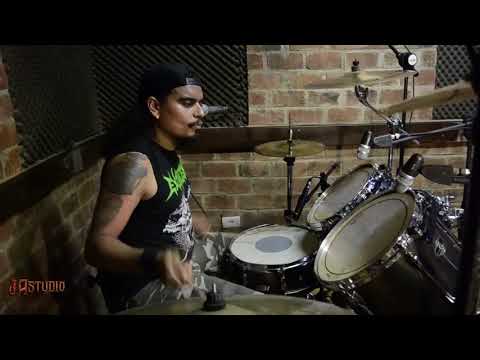 Gravação ao vivo da banda Exorcismo musica (Disgrace and terror)