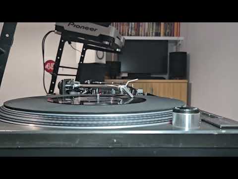 Jim Reeves - Born To Be Lucky - RCA Victor - 1965 - 7" Record (45 Rpm)