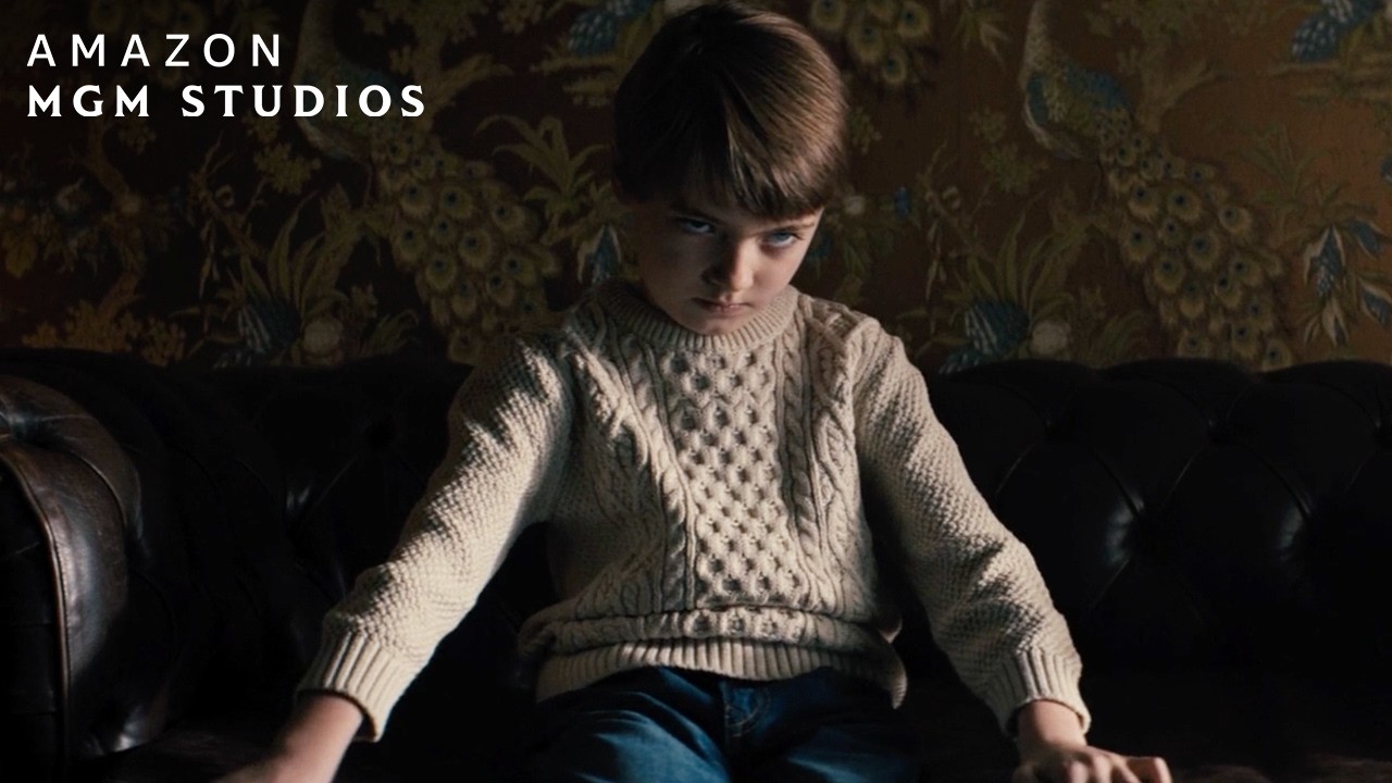 Miniature de la vidéo Miles Sees A Hypnotist du film The Prodigy