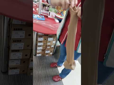 Как правильно надевать компрессионные чулки!))