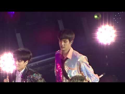 180906 BTS Love Yourself World Tour in LA - DNA