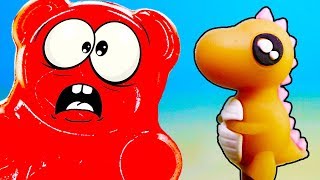 ДРАКОНЧИК ГОША НАРЯЖАЕТ ЕЛКУ