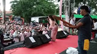 Download lagu Vierratale - Terlalu Lama (Widi loncat2 n screaming diatas panggung) live at SMKN 2 Cikarang Barat mp3 Download lagu Vierratale - Terlalu Lama (Widi loncat2 n screaming diatas panggung) live at SMKN 2 Cikarang Barat mp3