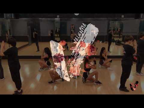 CHUNG HA (청하) – ‘Gotta Go (벌써 12시)’ Dance Practice by VALENTIA from Thailand