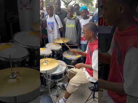 ASAKE BATT ELEVE DE CENTRE BOYA TOYEKOLA AVEC STEROY