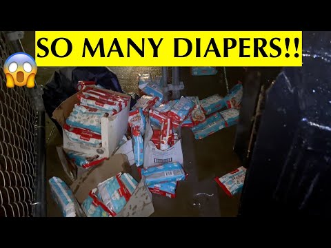 DUMPSTER DIVIN// ALMOST EVERY DG TOSSED OUT DIAPERS?!?! & I GOT BUSTED...AGAIN 🤦🏻‍♀️