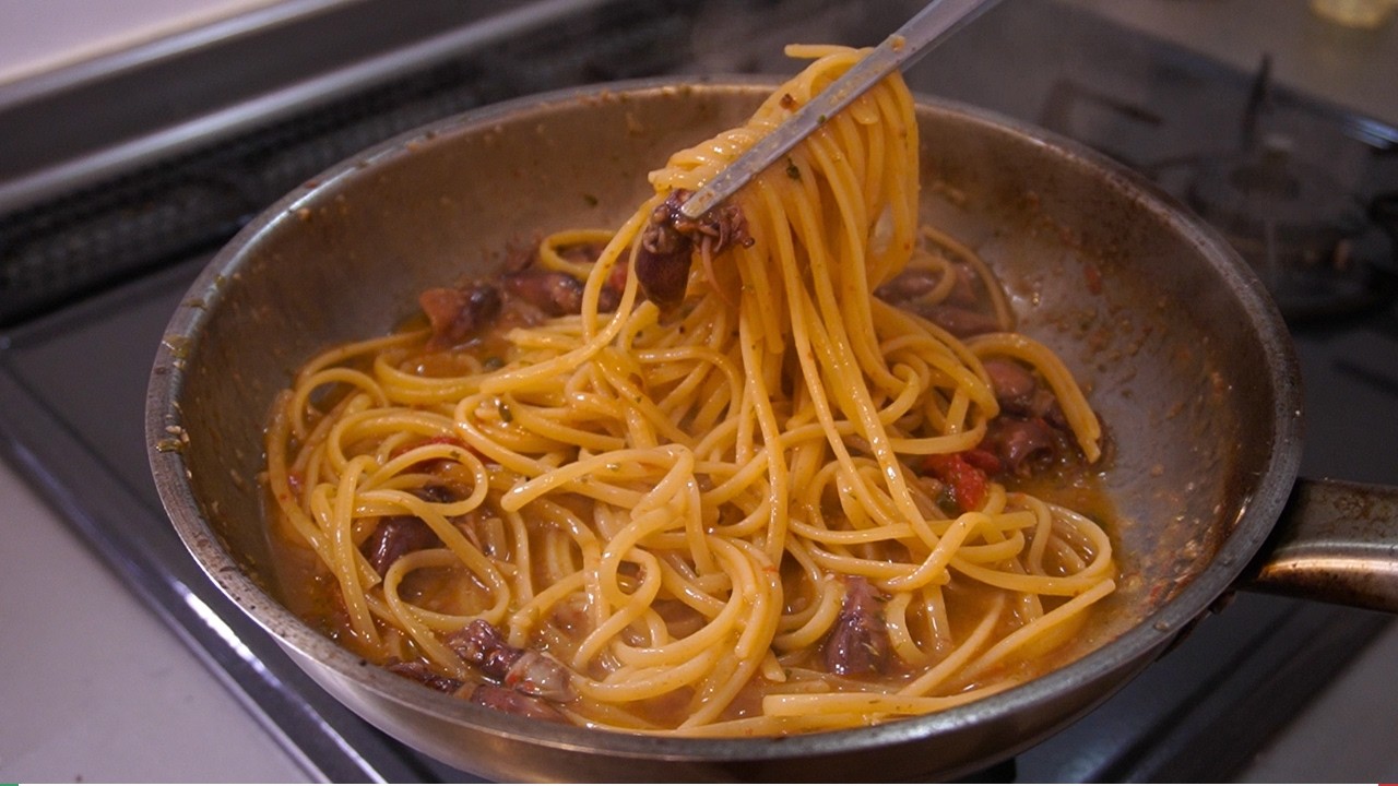 【旨味がいっぱい！】地中海風ホタルイカのパスタ！【春の味覚】