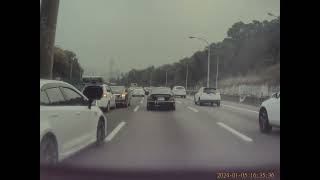 [分享] 高速公路車禍 車還能開 麻煩去路肩