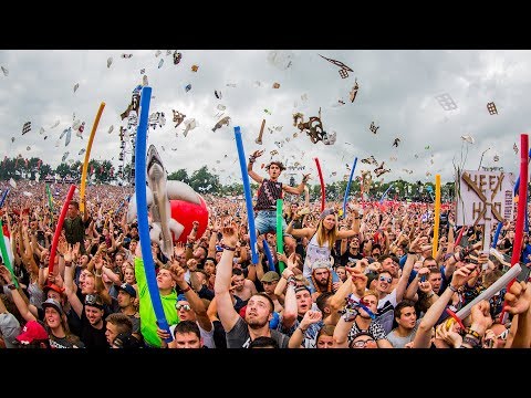 Drie gemeenten gaan strijd aan tegen Defqon: „Er is soms geen normaal gesprek te voeren” Drie gemeenten gaan strijd aan tegen Defqon: „Er is soms geen normaal gesprek te voeren”
