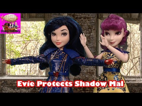 Evie Protects Shadow Mal - Part 7 - Descendants Shadow World Disney