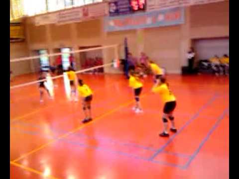 LE RAGAZZE PALLAVOLO NAVE