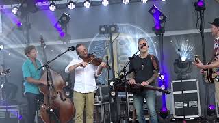 Mountain Girl+Starry NIghts+Gravity - Infamous Stringdusters, B-Chord Brew, Round Hill, Va 5-21-22