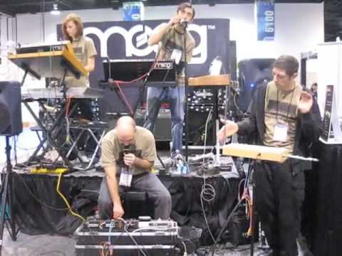 NAMM 2009: Keyboard Magazine finds some synth jams at the Moog Booth