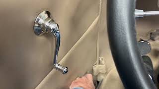 1936 Ford Model 68 Cabriolet - Door Release