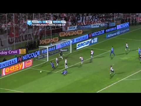Ocasión de gol de Óbolo. Godoy Cruz 1 River 1. Torneo Final 2013. FPT