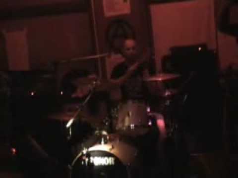 STANDING THE TEST (au Vort'n'vis)