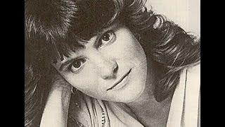 ATORMENTADA ENTRE DOS AMORES - MARY MacGREGOR ( LETRA EN ESPAÑOL )