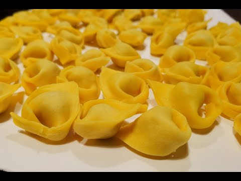 TORTELLINI FATTI IN CASA, come preparare e chiudere i tortellini con #videoricetteinsieme